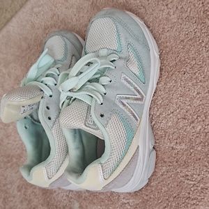 Toddler New Balance Sneakers 11 Wide